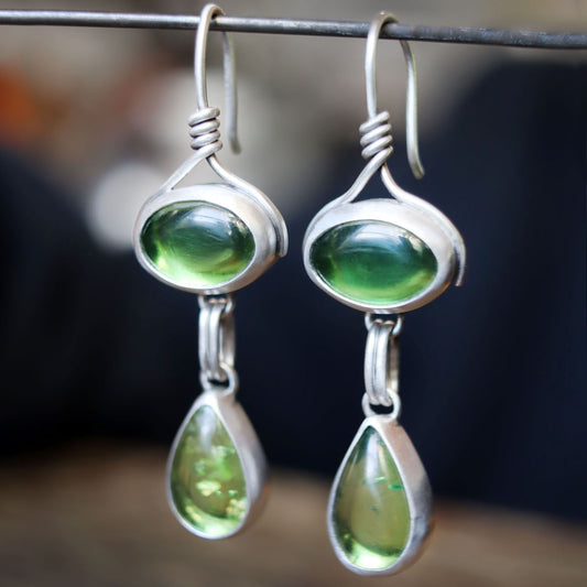 Green Amber two-tiered earrings (a)